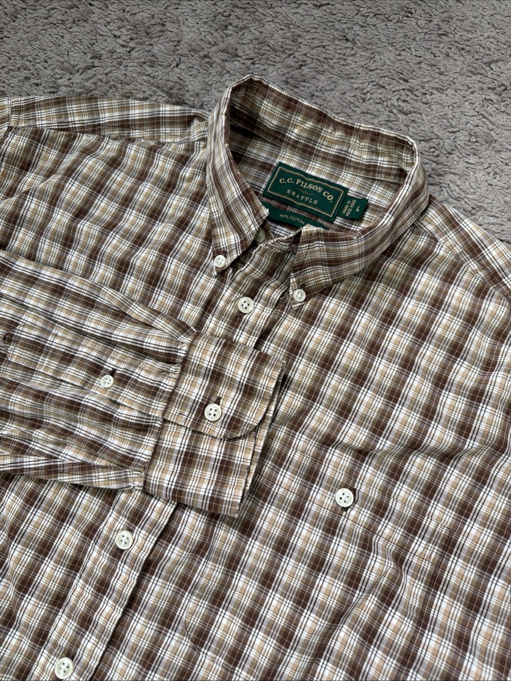 C.C. Filson Co. Mens Shirt LargeBrown Plaid Cotton Button Down